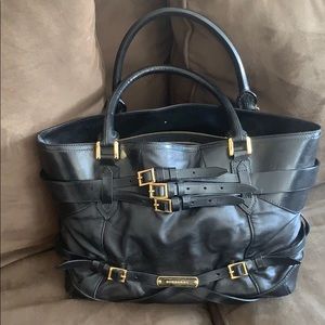 Burberry leather purse